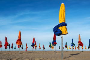 photo-wallpaper-les-parapluies-de-deauville-x