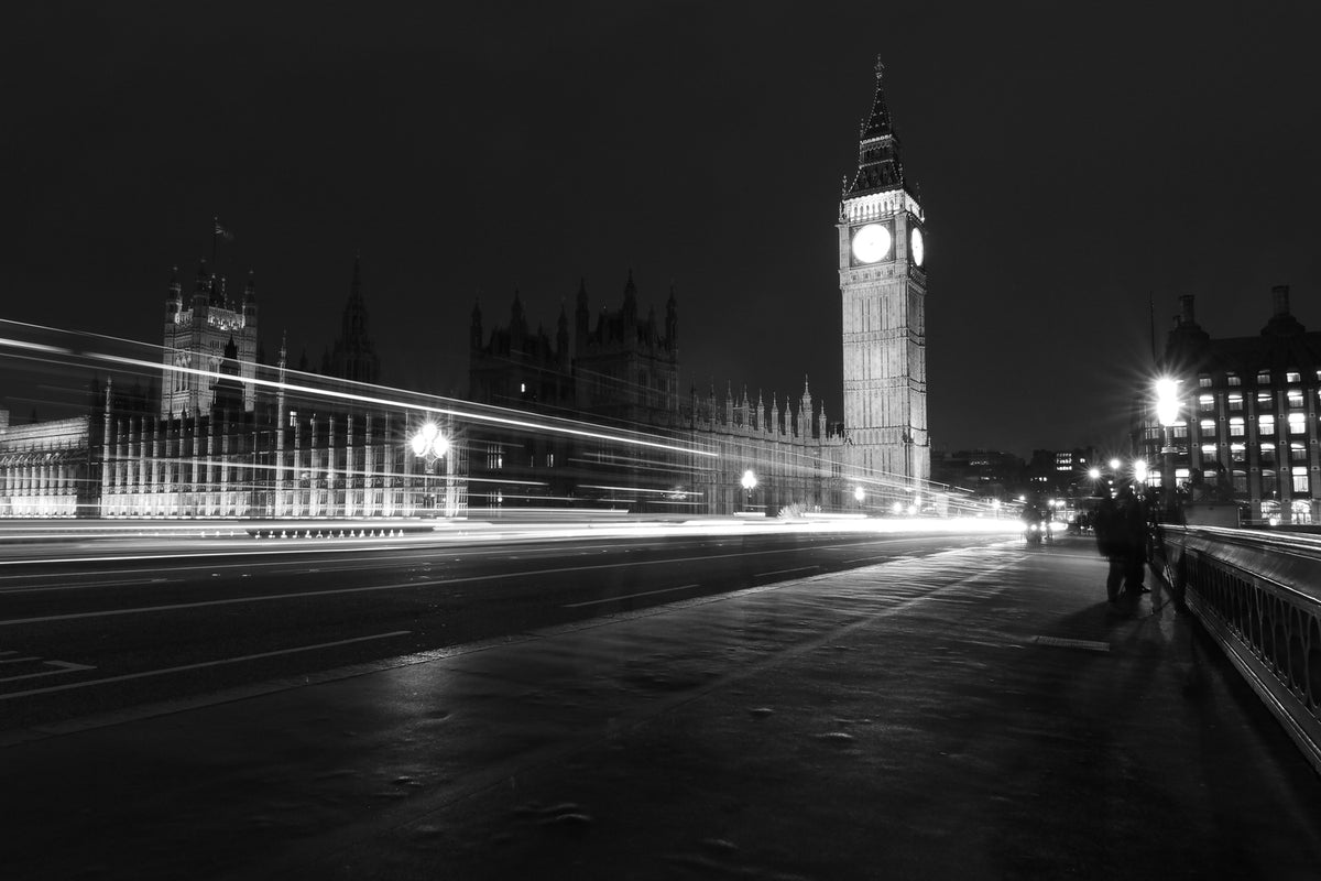 photo-wallpaper-at-night-on-the-bridge