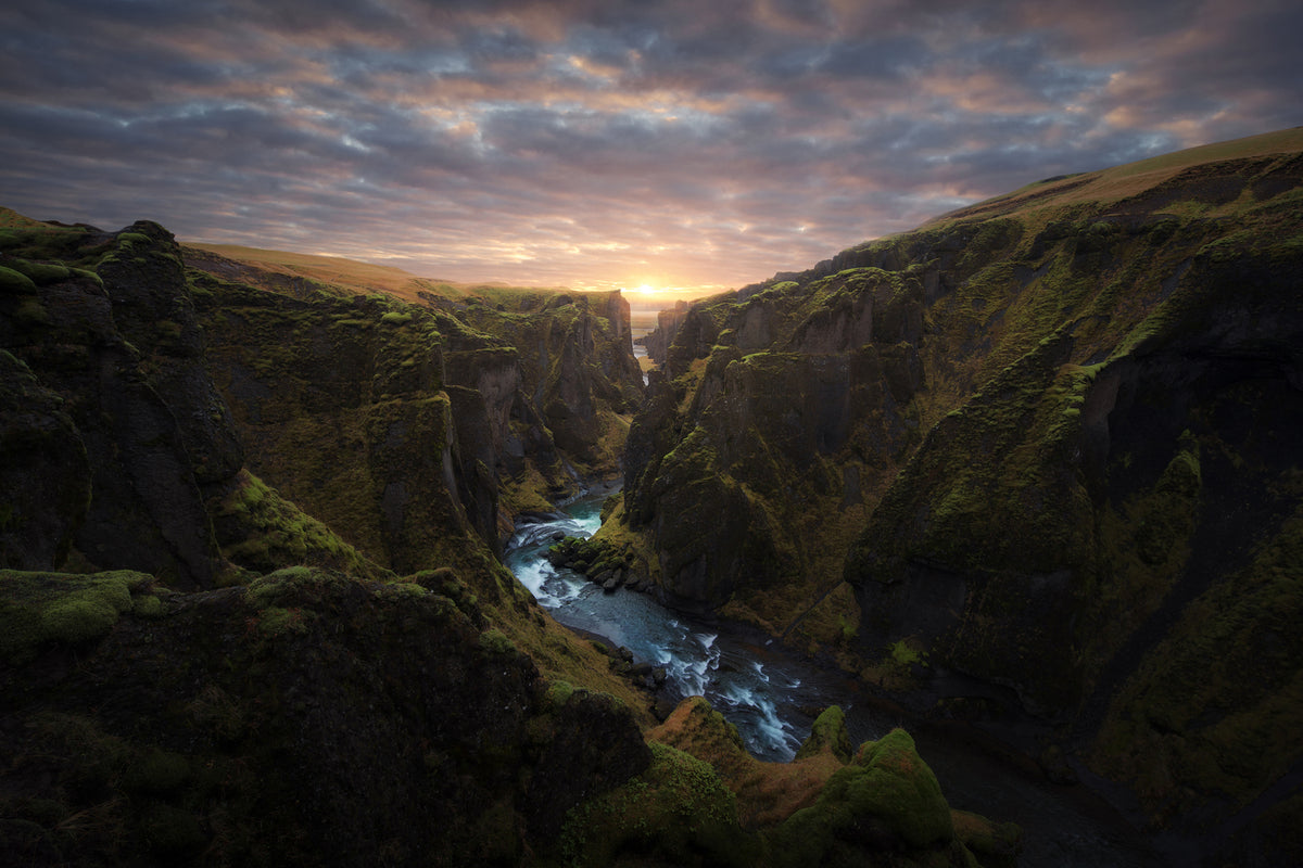 photo-wallpaper-sunrise-at-the-canyon-x