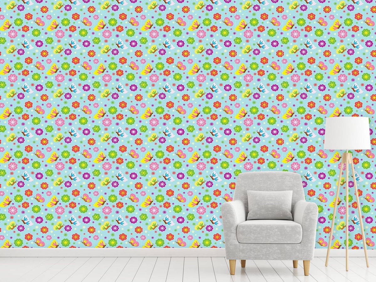 patterned-wallpaper-party-flowers