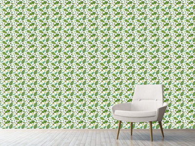 patterned-wallpaper-acorn-and-leaf-in-the-prague-spring