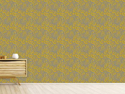 patterned-wallpaper-beginning-and-end-gold-silver