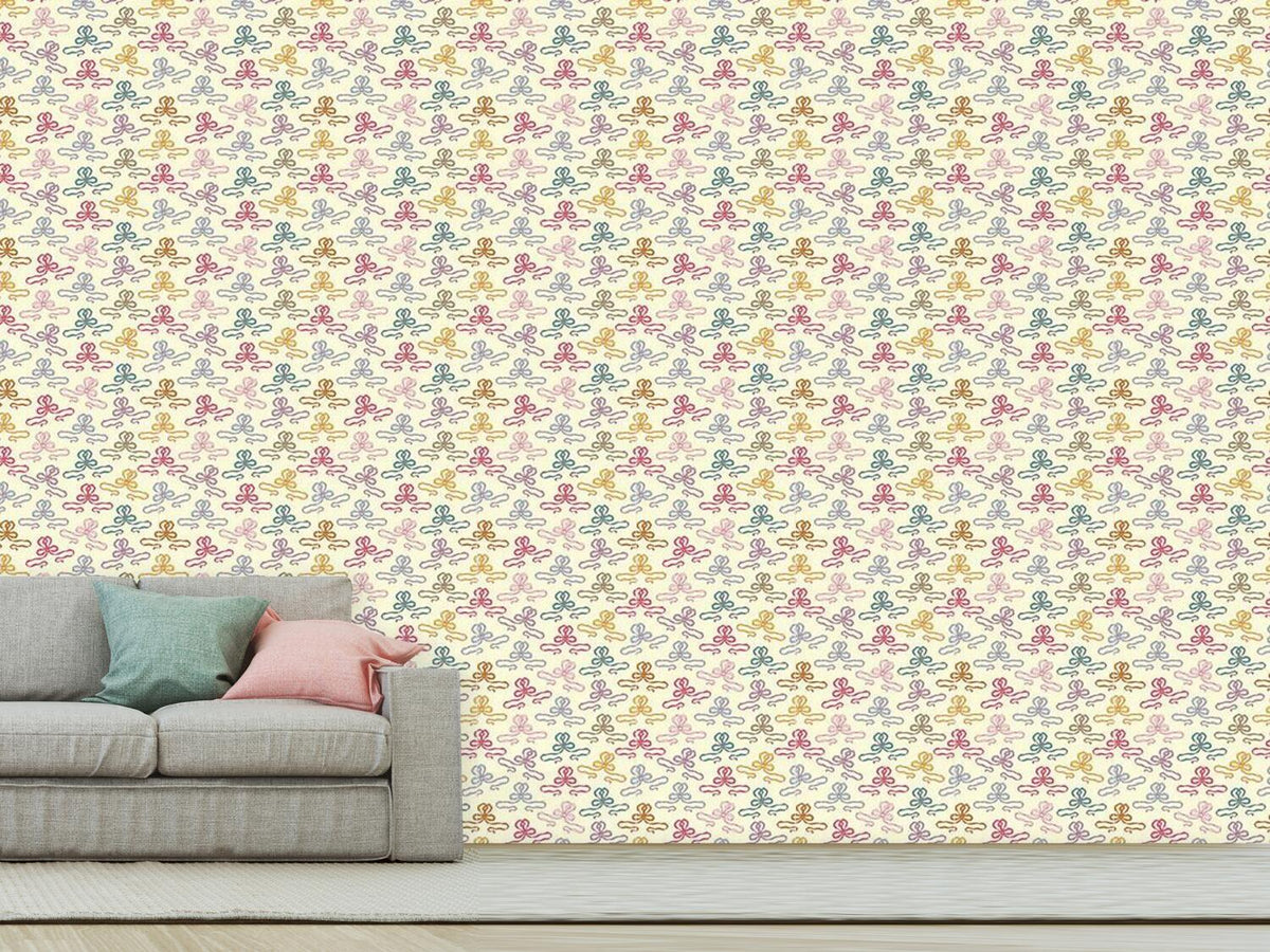 patterned-wallpaper-slip-knots