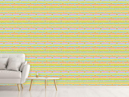 patterned-wallpaper-funny-stripes-and-circles