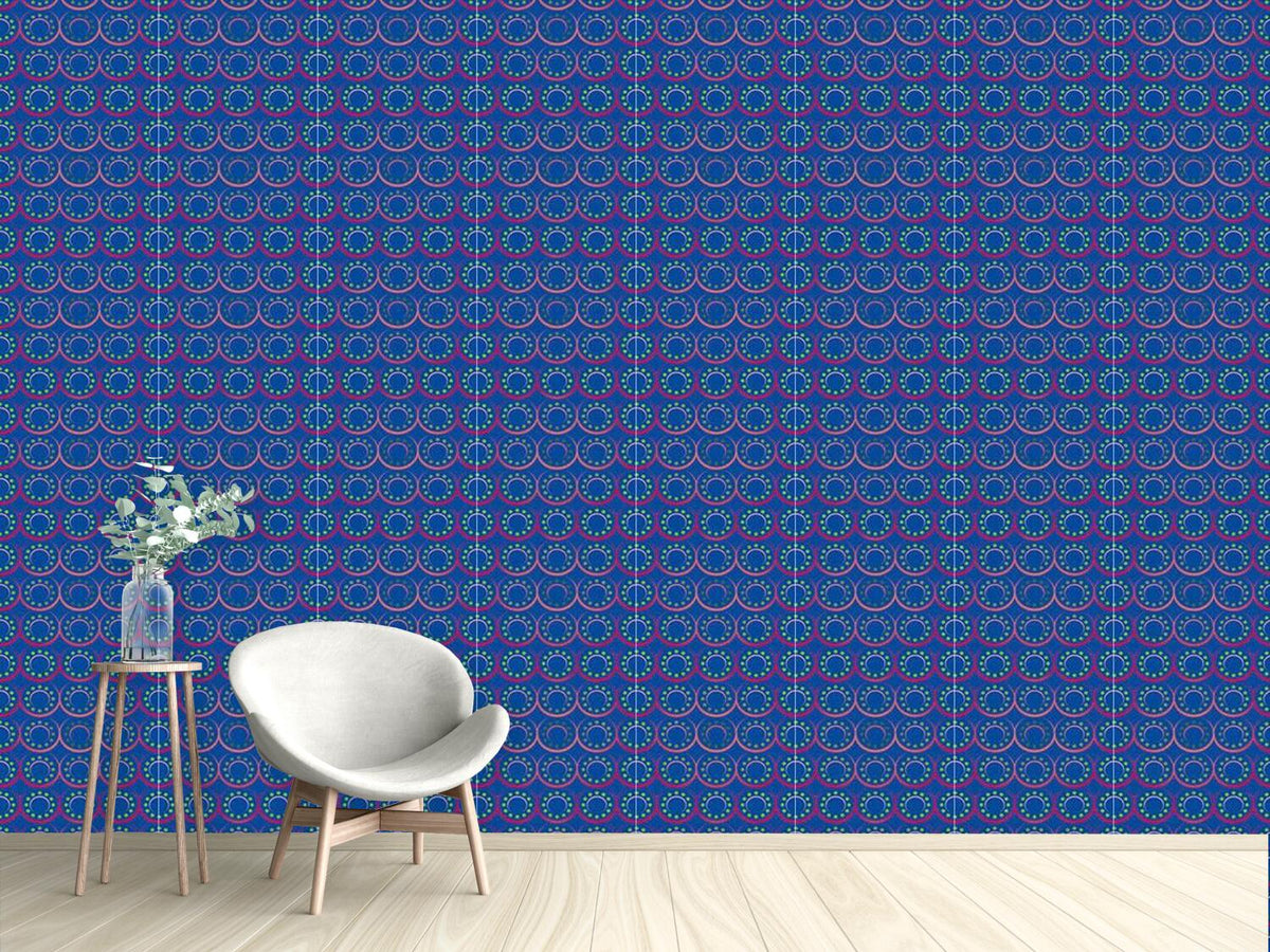 patterned-wallpaper-dots-n-rings