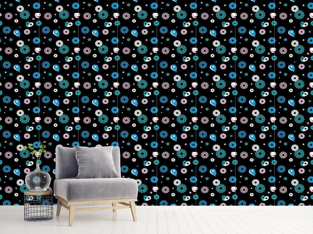 patterned-wallpaper-flowerpower