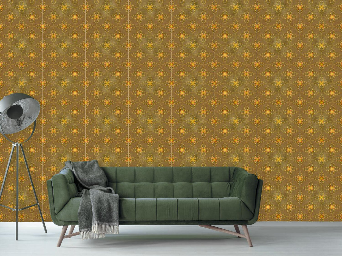 patterned-wallpaper-flowers-in-gold