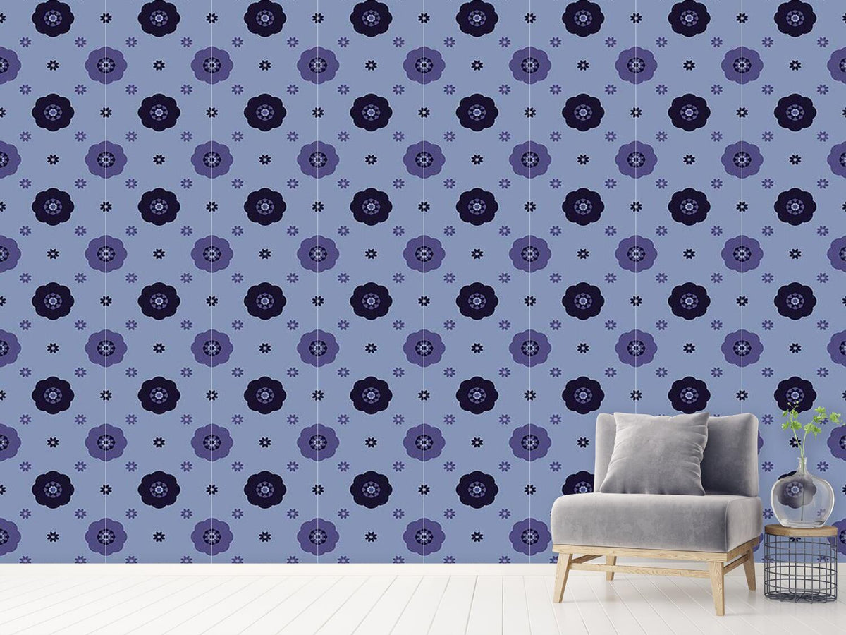 patterned-wallpaper-carmen-midnight-flowers