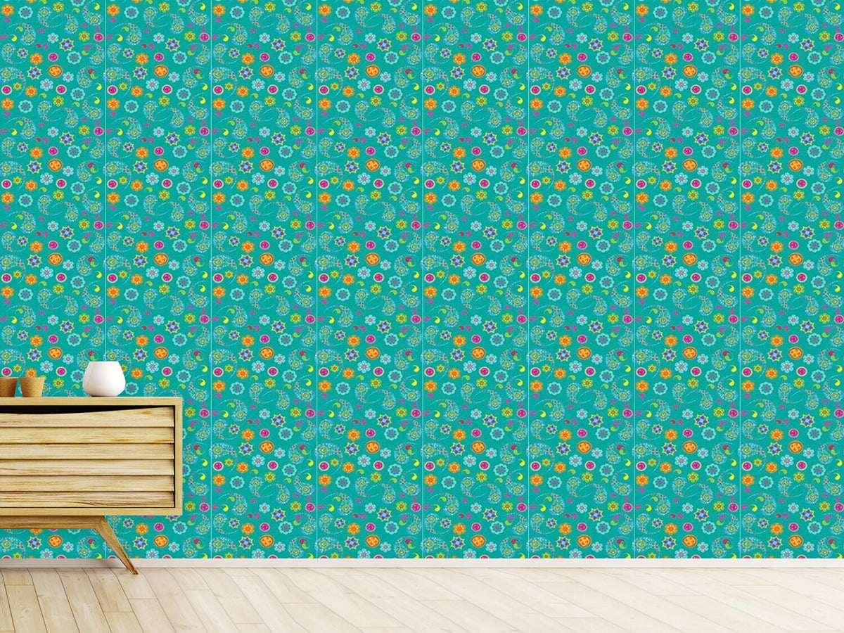 patterned-wallpaper-paisley-bloom