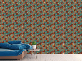 patterned-wallpaper-golden-buckler