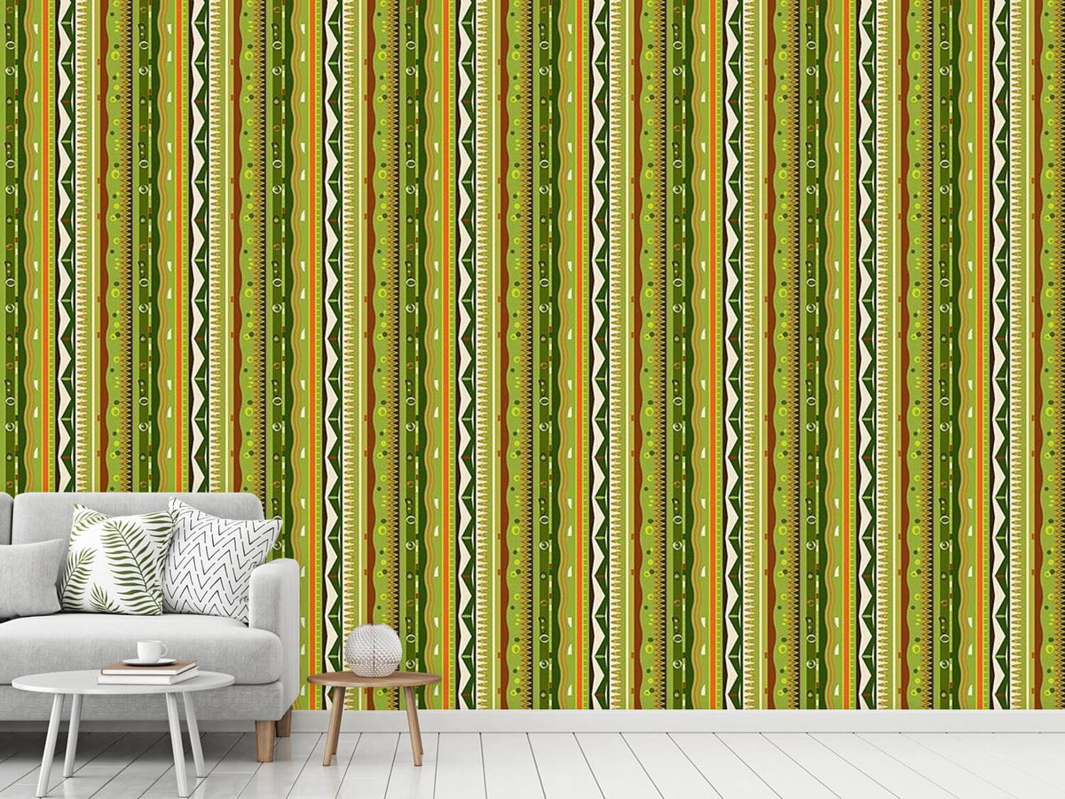 patterned-wallpaper-stripes-at-the-wall