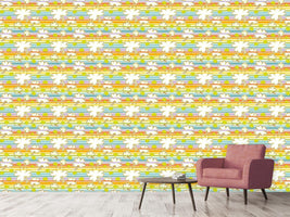 patterned-wallpaper-lucky-clover-on-stripes