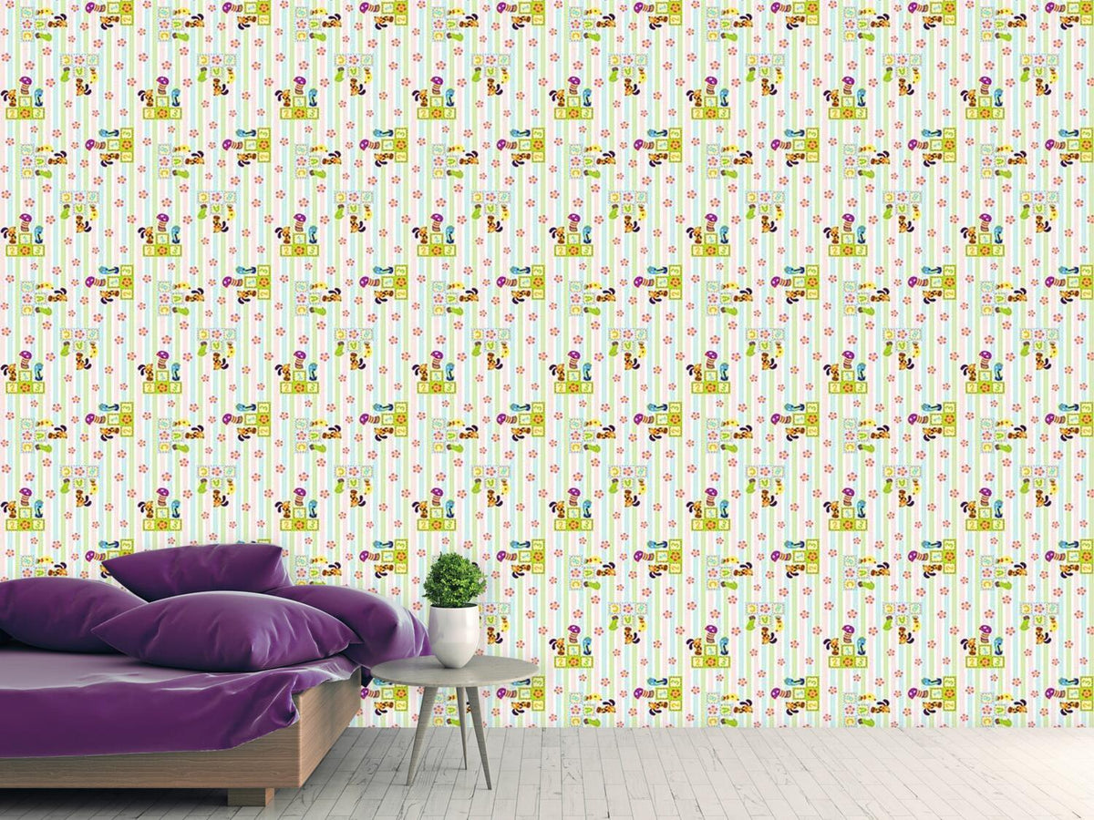 patterned-wallpaper-animal-winner-in-the-nursery