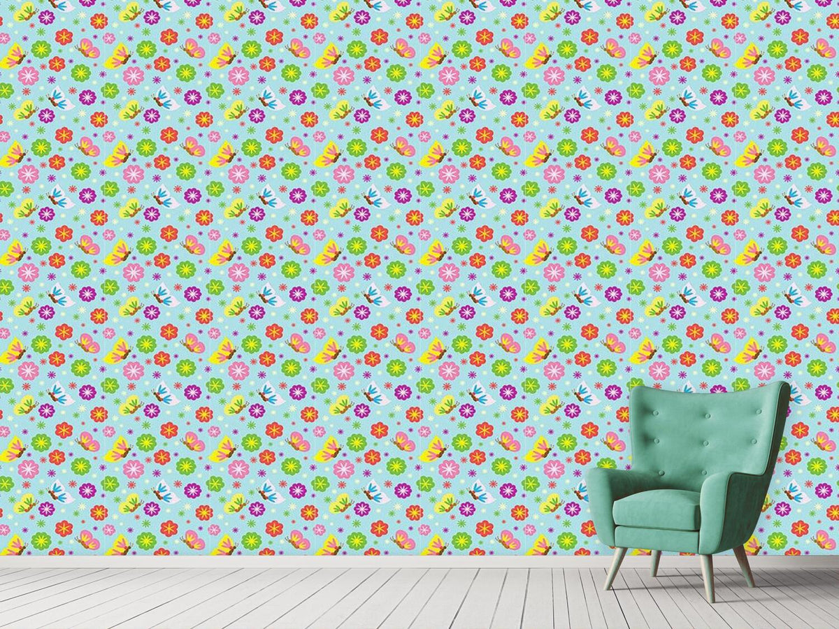 patterned-wallpaper-party-flowers